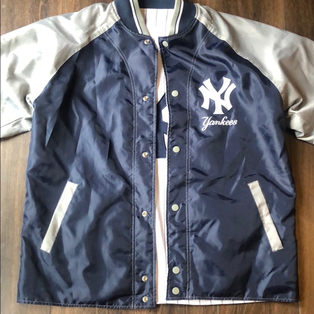 Reversible Yankees Jacket - Picture 2 of 4